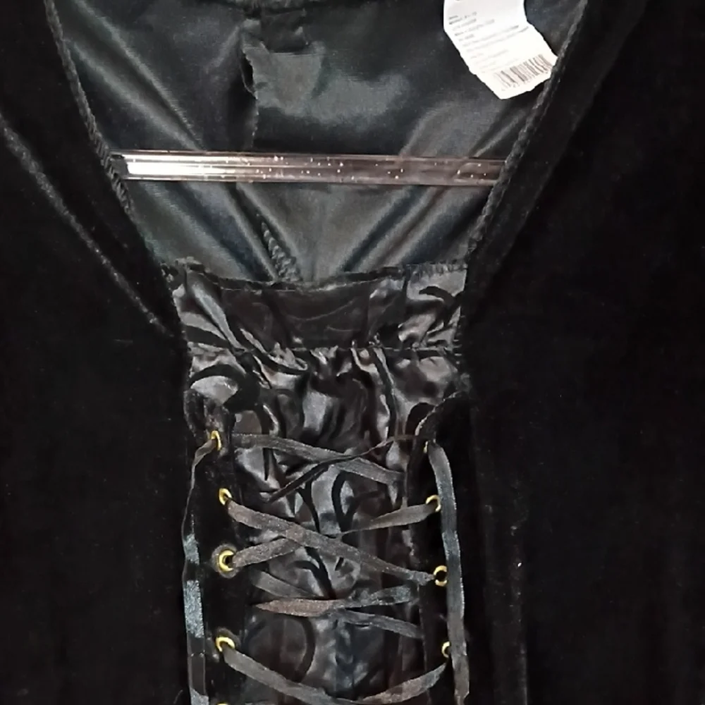 🖤 Kids Size Medium 8-10 Witch Costume with Hat - Black and Gold